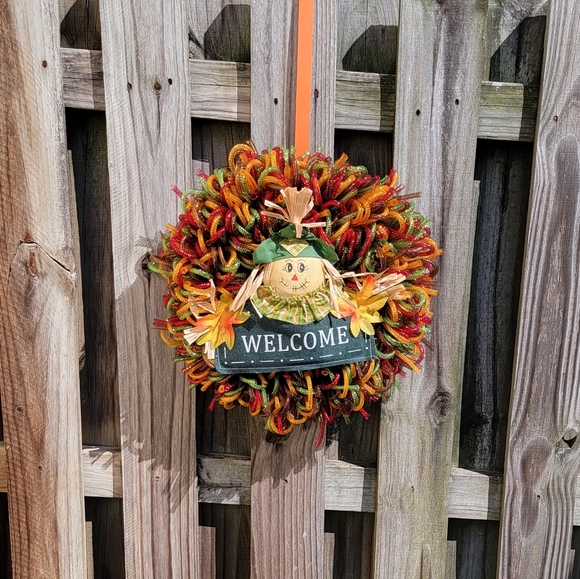 Autumn/Fall Mesh Scarecrow Wreath - Picture 8 of 8